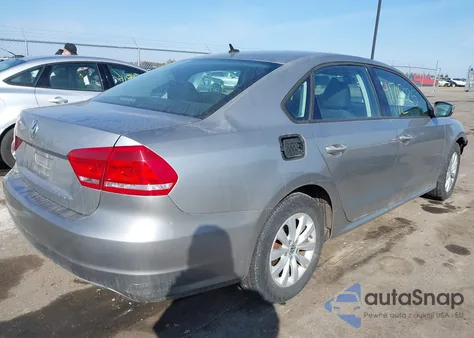 2013 Volkswagen Passat 2.5L S из США, поврежденный, VIN 1VWAH7A39DC109637